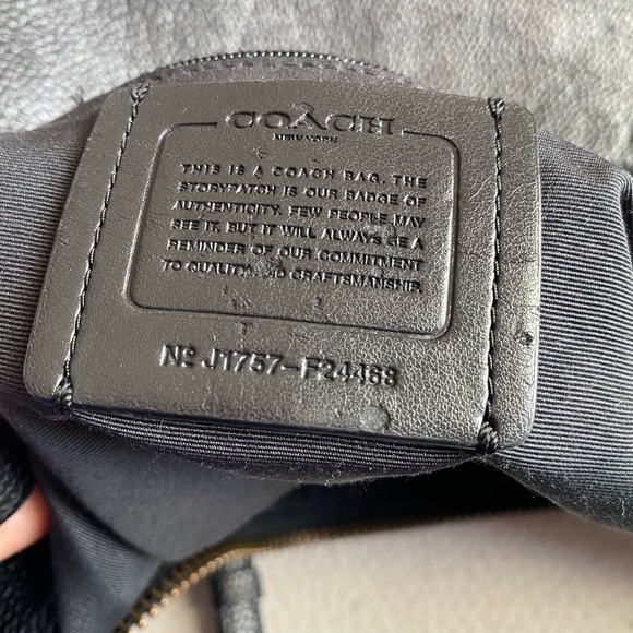 Coach EAST/WEST HARLEY HOBO WITH HOLOGRAM LACQUER RIVETS & WALLET - Picture 7 of 15